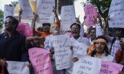 Proteste in Kolkata gegen die Entscheidung der Regierung. (© picture-alliance/dpa)